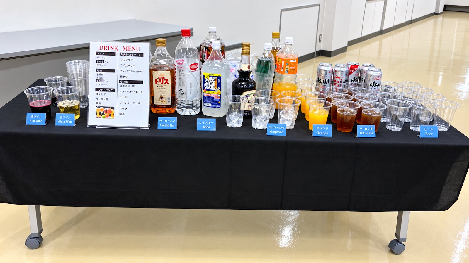 ビール飲み放題プランのドリンクコーナー